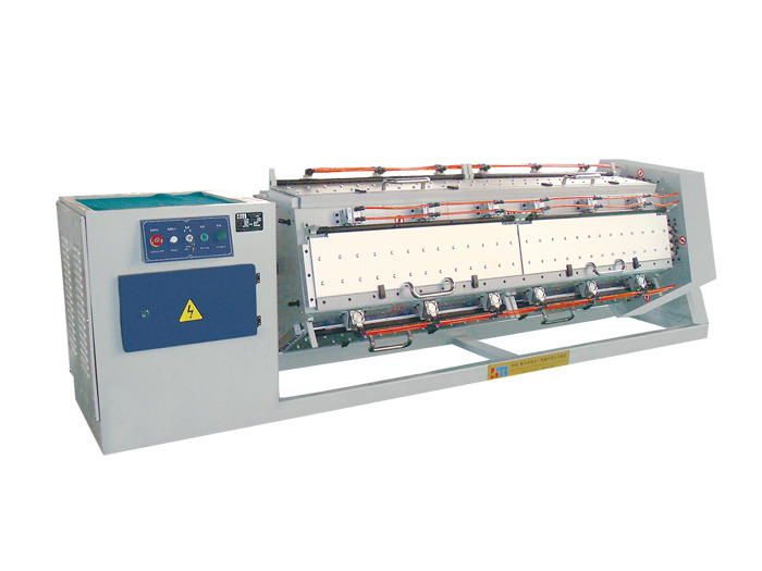 實(shí)木復(fù)合地板表板拼板機(jī)